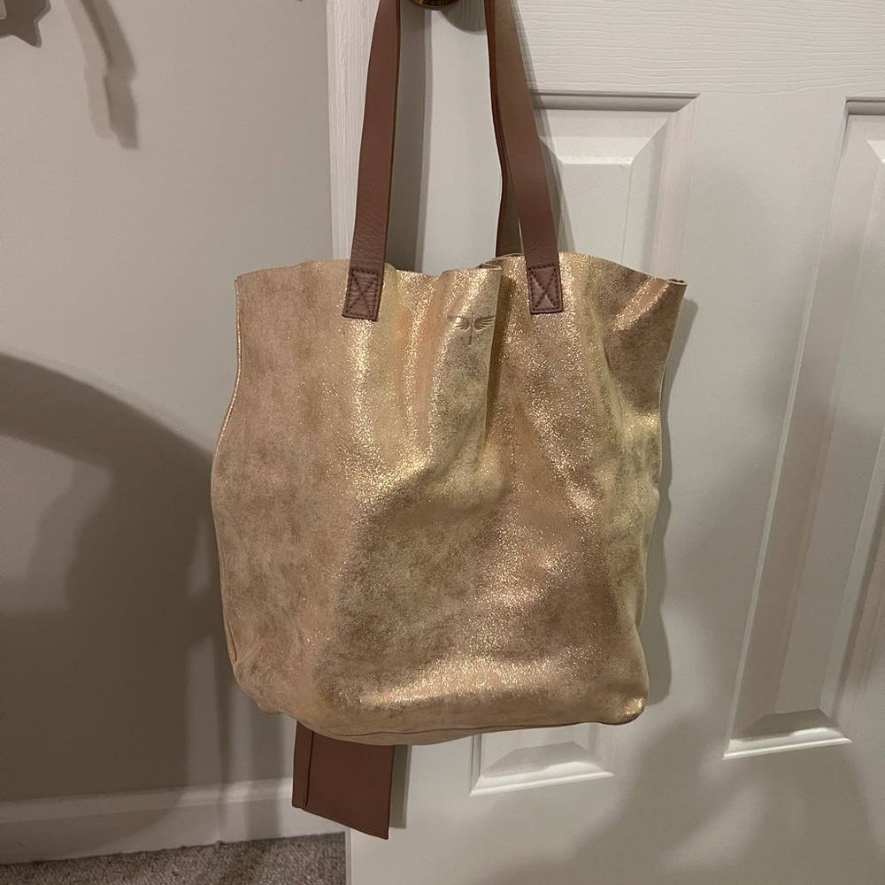 Johnny was metallic tote